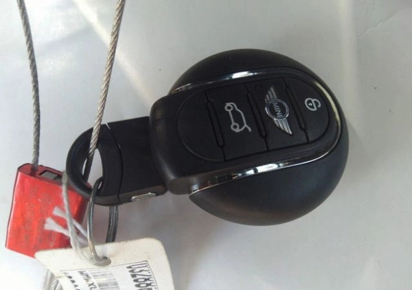 MINI Cooper cena 30000 przebieg: 46000, rok produkcji 2018 z Gorzów Śląski małe 121